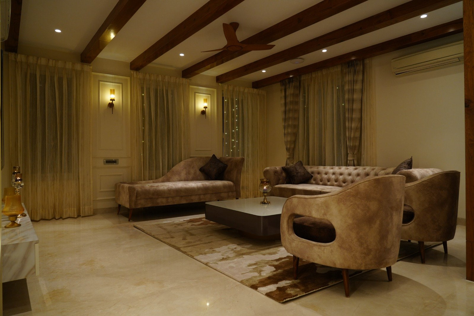 Sheesh Mahal, Delhi NCR — interior view 4 of 8